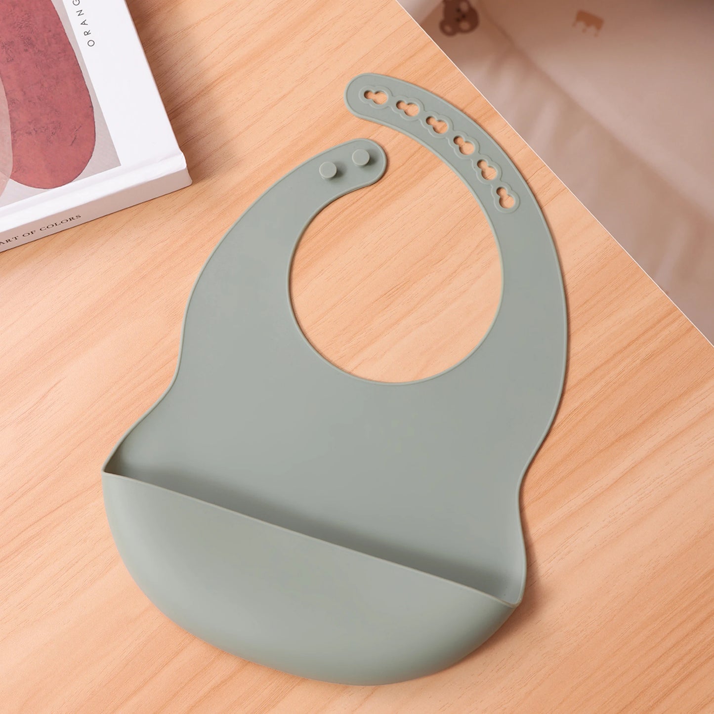 Color Kids 1PCS Silicone Baby Bib Adjustable Waterproof Feeding Bib